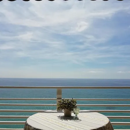 Avec Vue Panoramique Sur Et Montagne Apartment *