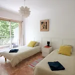 Avec Vue Panoramique Sur Et Montagne مينتون