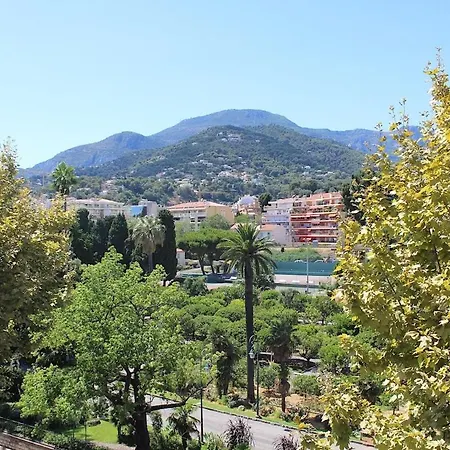 Avec Vue Panoramique Sur Et Montagne *