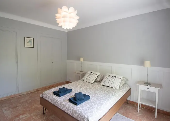 Avec Vue Panoramique Sur Et Montagne