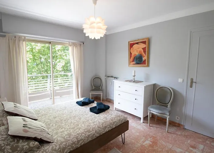 Avec Vue Panoramique Sur Et Montagne