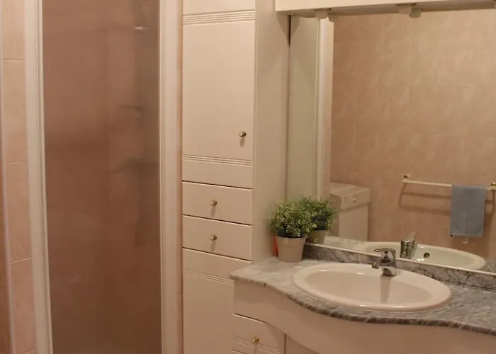 Avec Vue Panoramique Sur Et Montagne Menton